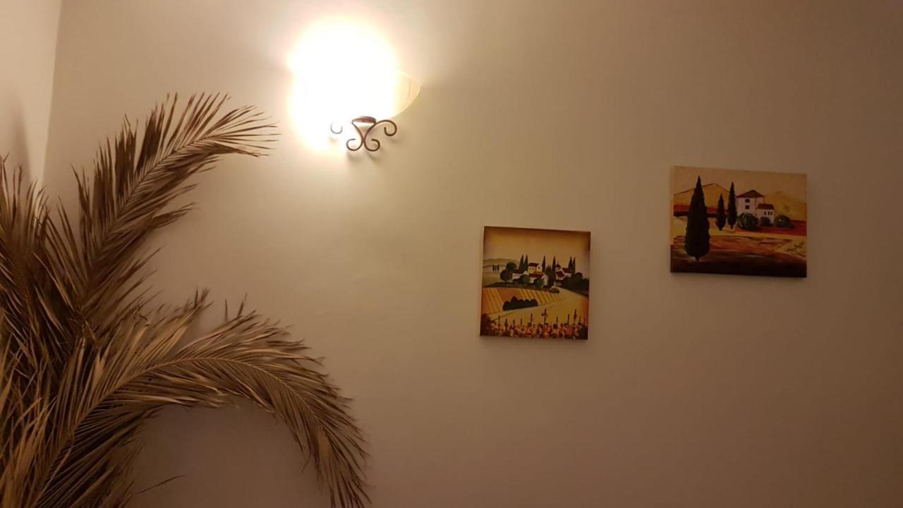 B&B L'Eucalipto Paola Bagian luar foto